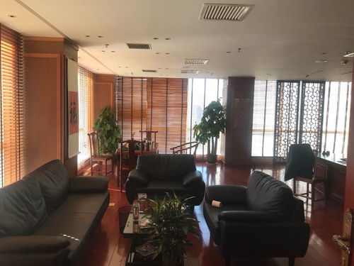 国贸核心区建外SOHO 330平米精装办公楼，全套家具，即刻入驻